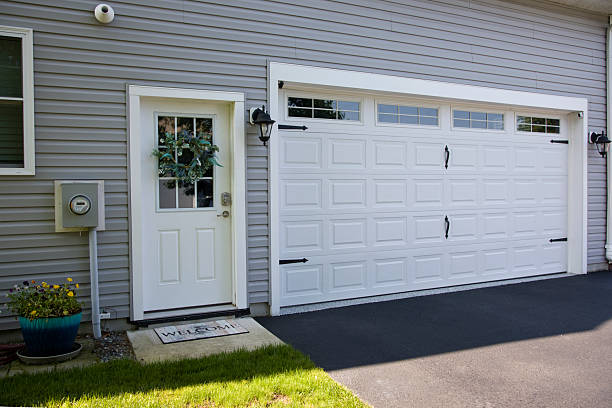 24/7 Emergency Garage Door Panel Replacement experts in Draper, UT